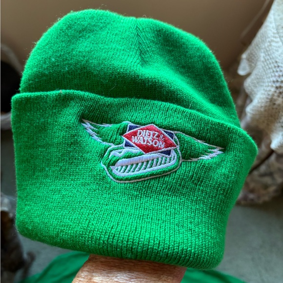 BUNDLE.. 2 Items..Philadelphia EAGLES T-Shirt & Hat Vibrant Green Tee XL - Picture 3 of 7